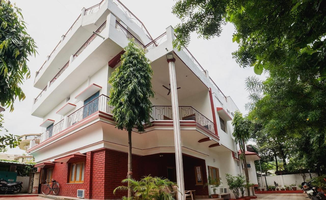 Hotel O Home Gautam Homestay Dehradun Esterno foto