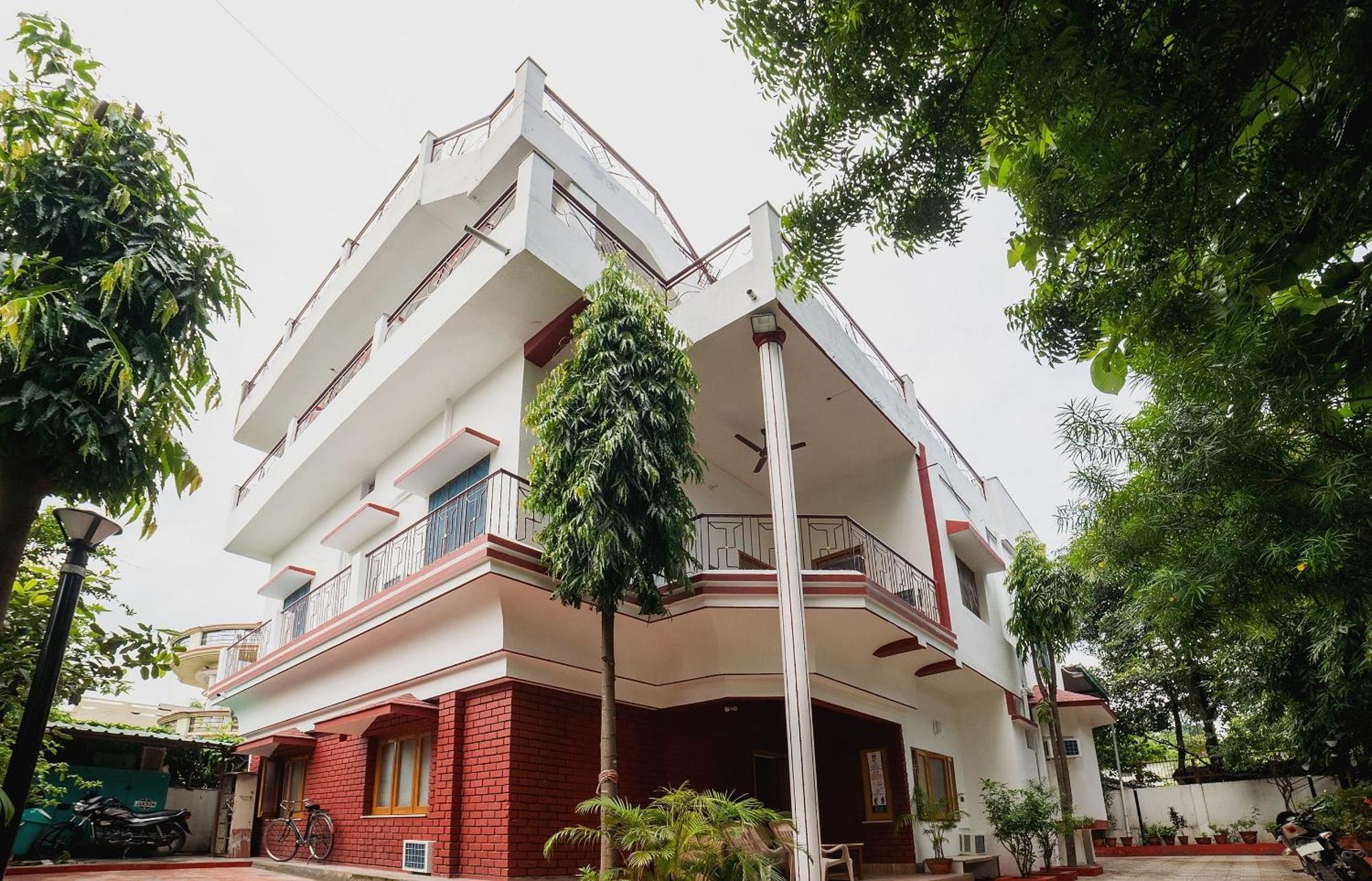 Hotel O Home Gautam Homestay Dehradun Esterno foto